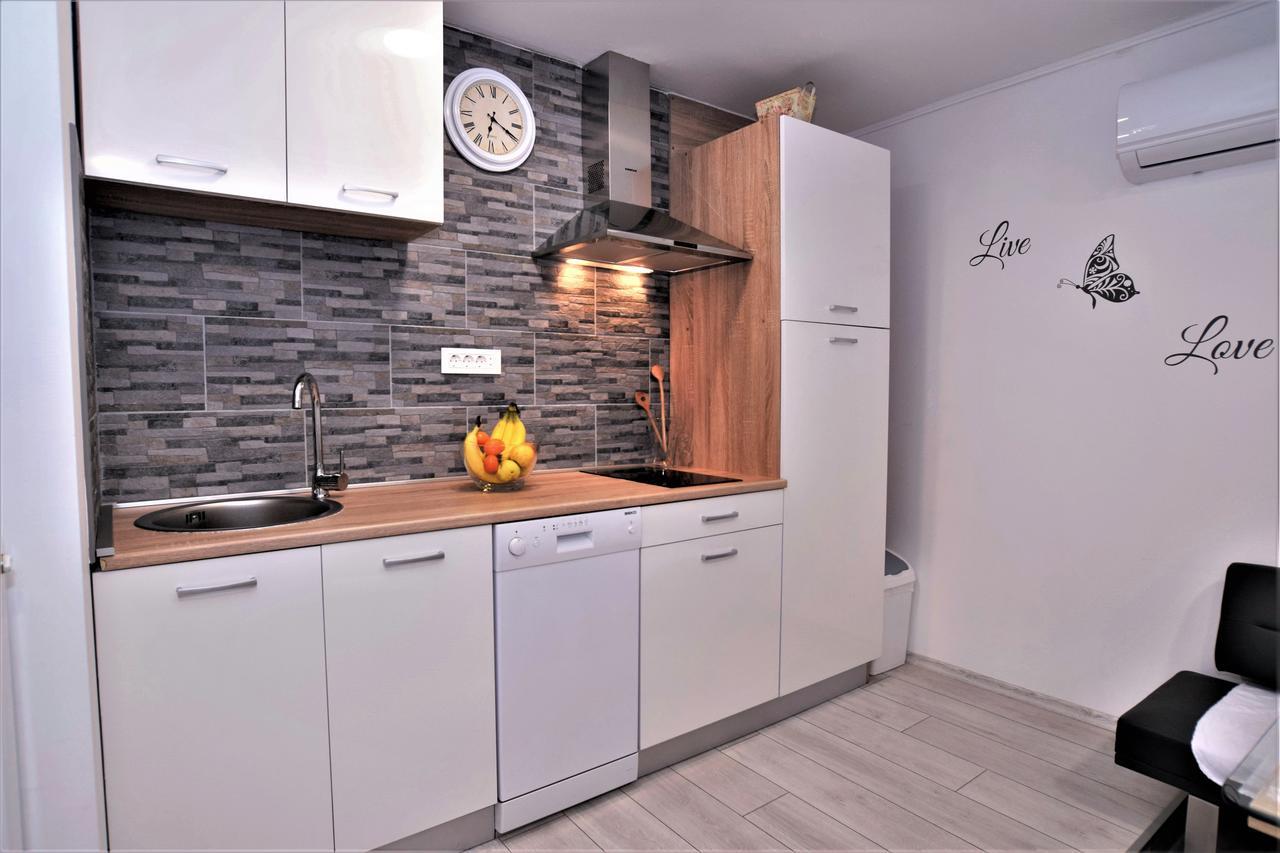 Apartment Gacka Оточац Екстер'єр фото