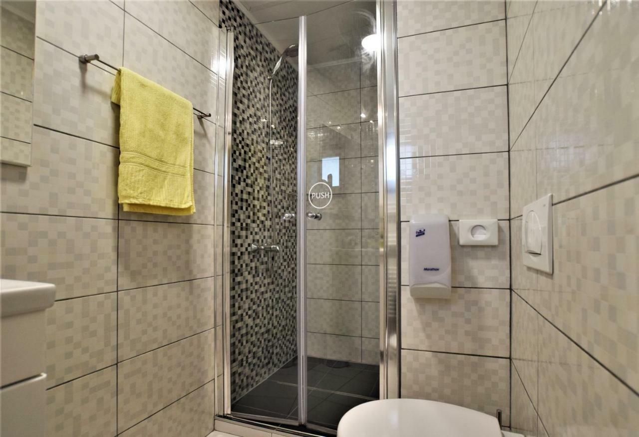 Apartment Gacka Оточац Екстер'єр фото